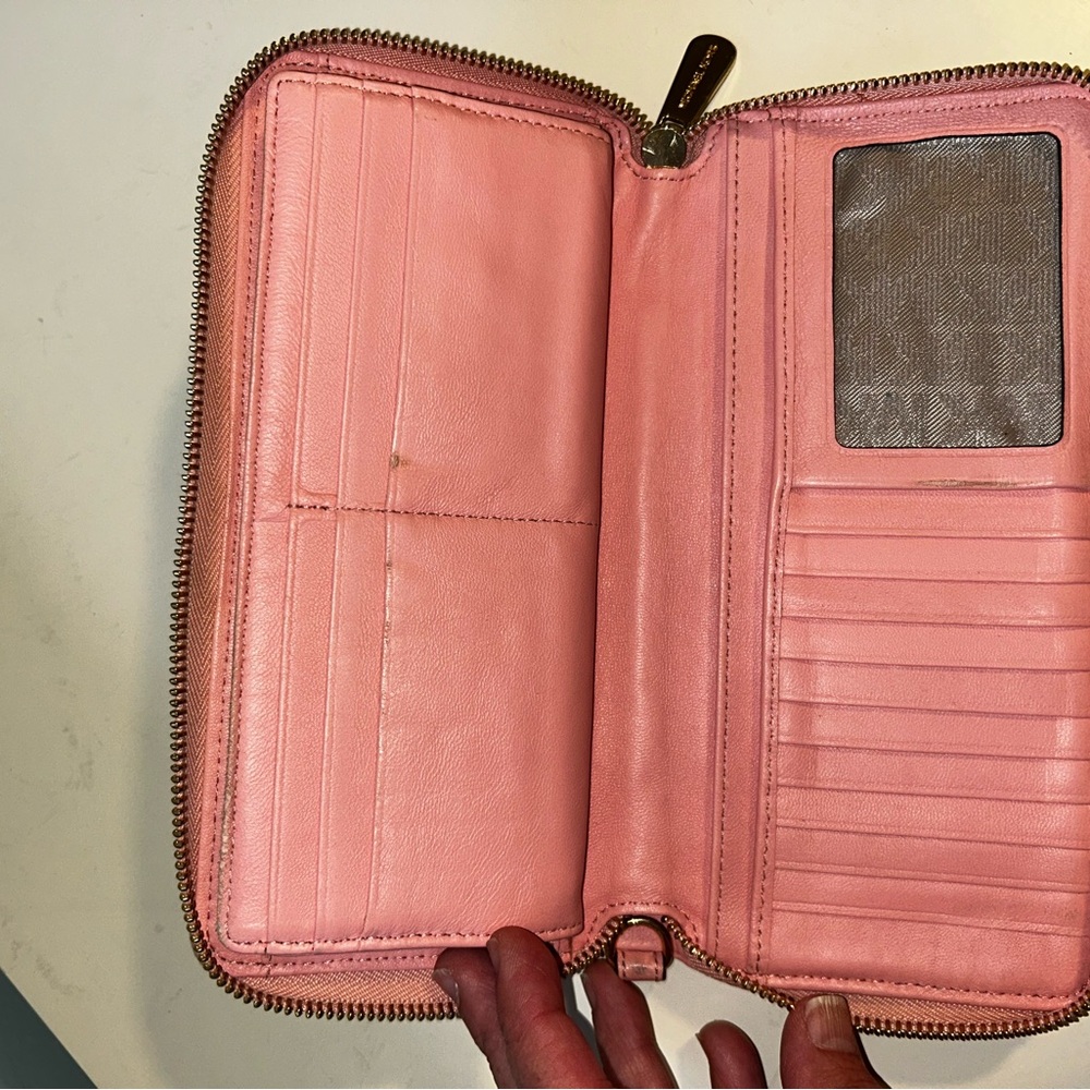 Michael Kors Pink Quilted Women's Wallet - Picture 2 of 5